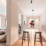 The Founders Residency, Praca Flores Lisbon